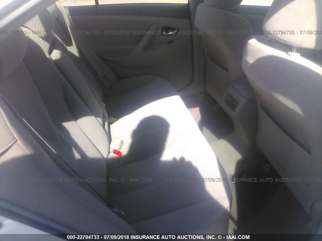 4T1BF3EK4BU628654 - 2011 TOYOTA CAMRY SE/LE/XLE თეთრი ფოტო 8