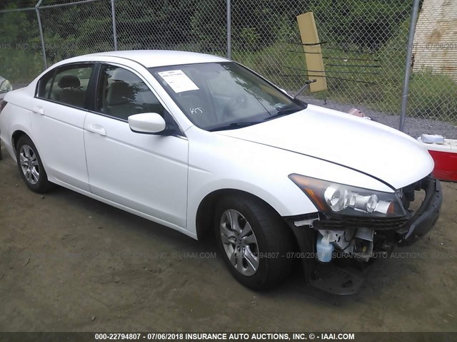 1HGCP2F4XAA113711 - 2010 HONDA ACCORD LXP WHITE photo 1