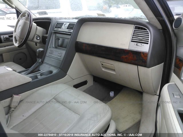 5LMFU28R84LJ43501 - 2004 LINCOLN NAVIGATOR BEIGE photo 5