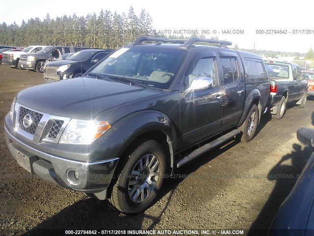 1N6AD0EVXCC457461 - 2012 NISSAN FRONTIER S/SV/SL/PRO-4X GRAY photo 2