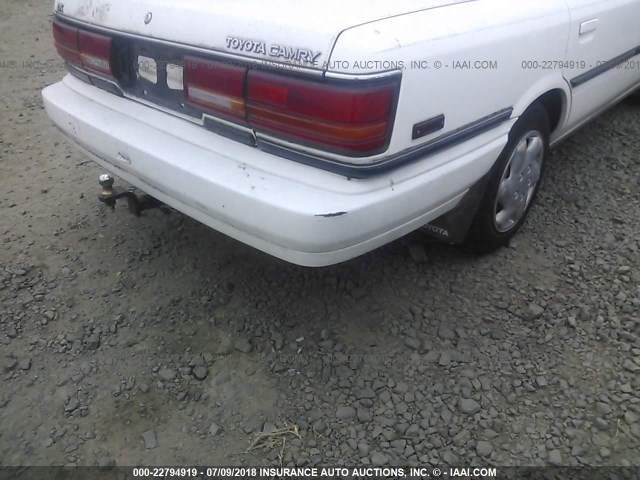 JT2SV21E0M3453029 - 1991 TOYOTA CAMRY DLX WHITE photo 6