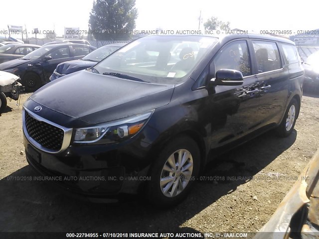 KNDMA5C13F6025366 - 2015 KIA SEDONA L BLACK photo 2