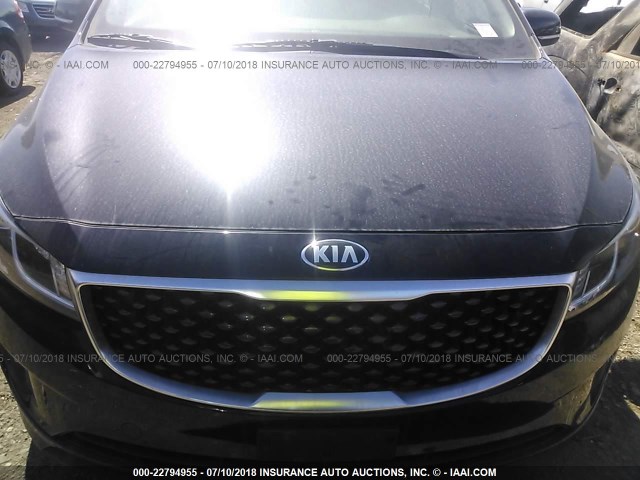 KNDMA5C13F6025366 - 2015 KIA SEDONA L BLACK photo 6