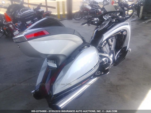 5VPSW36N0B3008212 - 2011 VICTORY MOTORCYCLES VISION TOUR ვერცხლისფერი ფოტო 4