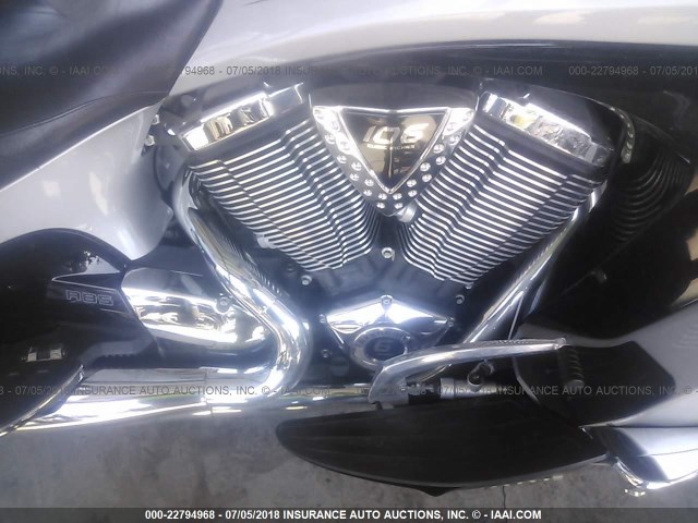 5VPSW36N0B3008212 - 2011 VICTORY MOTORCYCLES VISION TOUR ვერცხლისფერი ფოტო 8