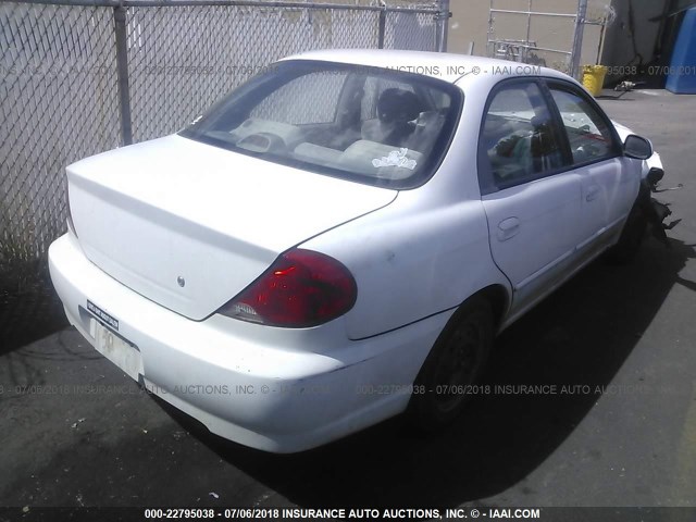 KNAFB121535252170 - 2003 KIA SPECTRA LS WHITE photo 4