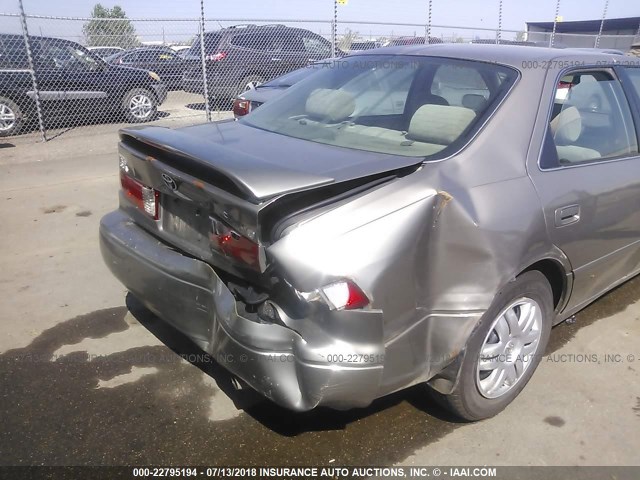 4T1BG22K21U103022 - 2001 TOYOTA CAMRY CE/LE/XLE 灰色 照片 6