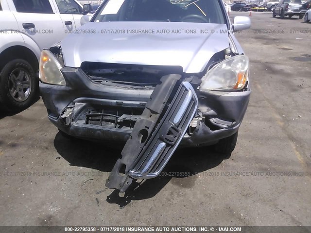 JHLRD788X2C082824 - 2002 HONDA CR-V EX SILVER photo 6