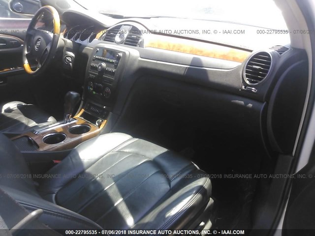 5GALVBED9AJ143659 - 2010 BUICK ENCLAVE CXL თეთრი ფოტო 5