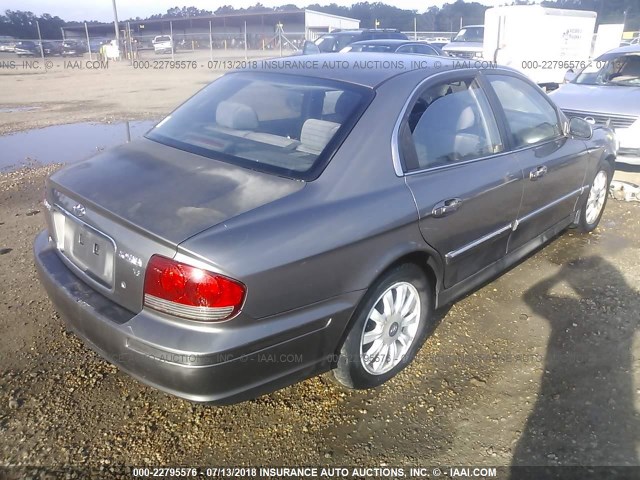 KMHWF35H84A911200 - 2004 HYUNDAI SONATA GLS/LX GRAY photo 4