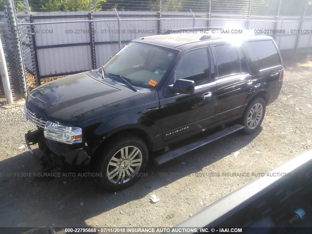 5LMFU28518LJ03375 - 2008 LINCOLN NAVIGATOR შავი ფოტო 2