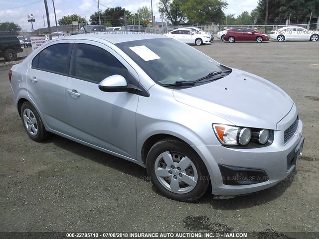 1G1JA5SH0D4228184 - 2013 CHEVROLET SONIC LS 银色 照片 1