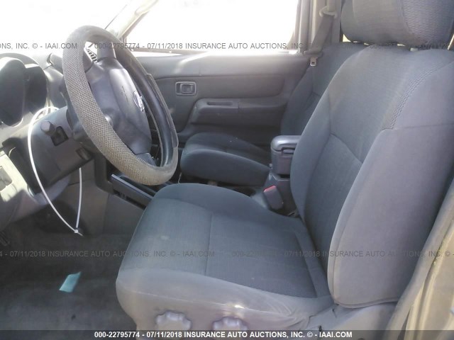 1N6ED27T34C458963 - 2004 NISSAN FRONTIER CREW CAB XE V6 TAN photo 5