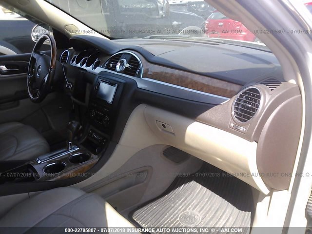 5GAER23758J129892 - 2008 BUICK ENCLAVE CXL Beige photo 5