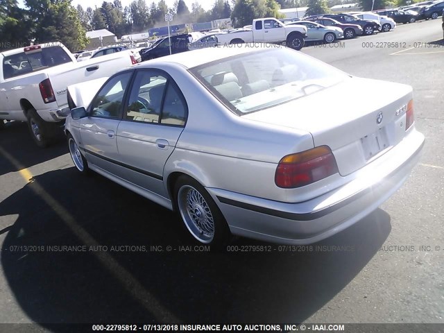 WBADM6346YGU13774 - 2000 BMW 528 I AUTOMATIC SILVER photo 3