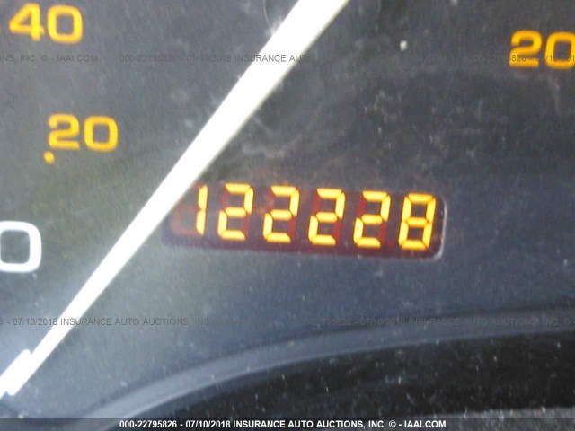 1G8ZH1272WZ239144 - 1998 SATURN SC2 SILVER photo 7