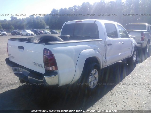 3TMJU62N87M030598 - 2007 TOYOTA TACOMA DOUBLE CAB PRERUNNER WHITE photo 4