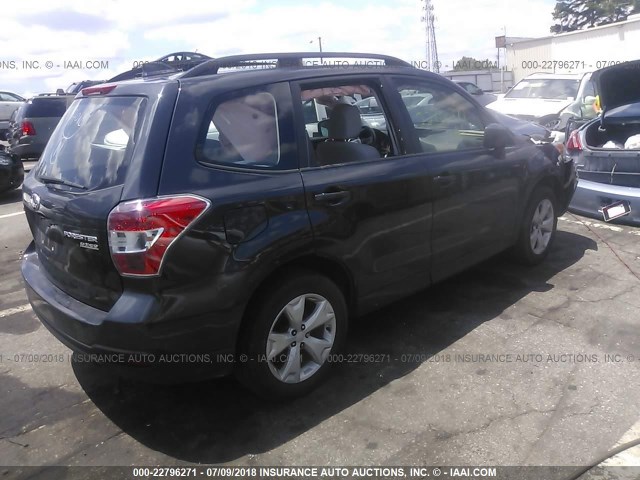 JF2SJABC5GH407506 - 2016 SUBARU FORESTER 2.5I GRAY photo 4