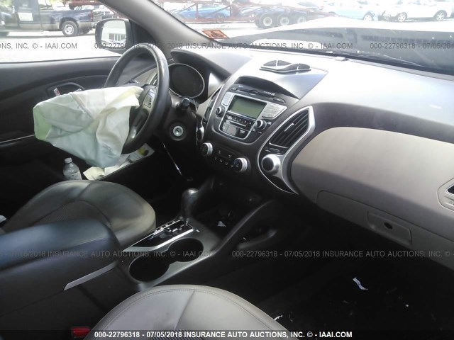 KM8JU3AC9DU741499 - 2013 HYUNDAI TUCSON GLS/LIMITED შავი ფოტო 5