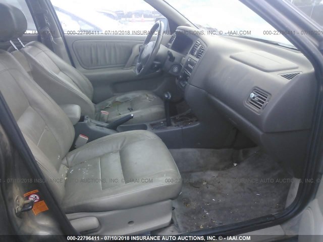 JNKCP11A5YT306786 - 2000 INFINITI G20 GRAY photo 5