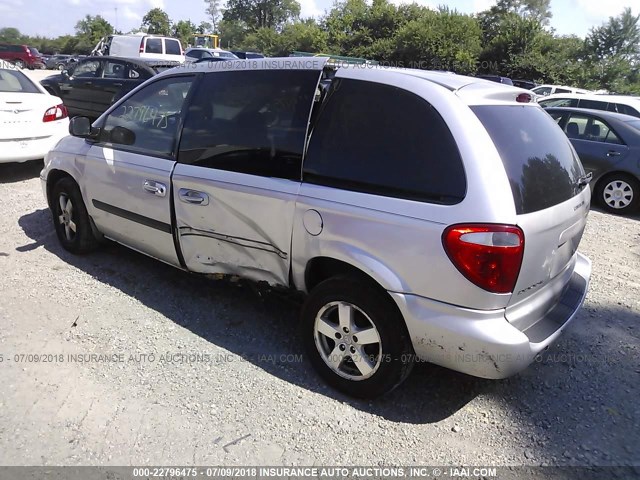 1D4GP45RX5B368984 - 2005 DODGE CARAVAN SXT SILVER photo 3