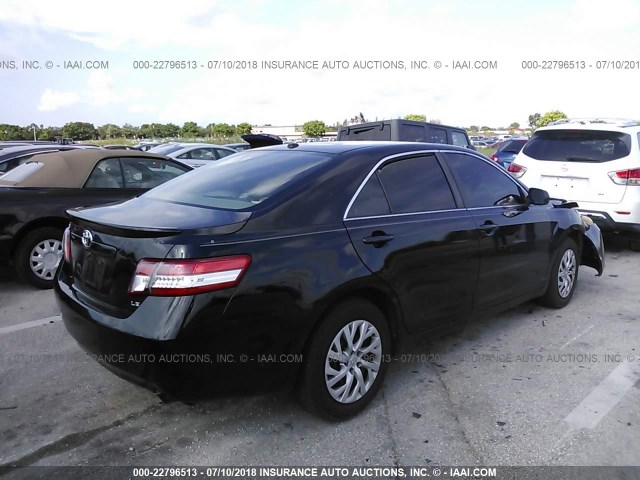 4T1BF3EK9BU130708 - 2011 TOYOTA CAMRY SE/LE/XLE BLACK photo 4