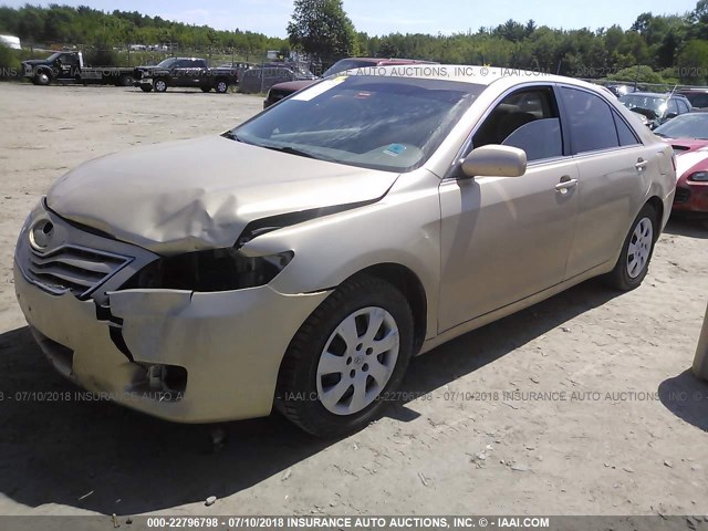 4T1BK3EK3AU107869 - 2010 TOYOTA CAMRY SE/LE/XLE ოქროსფერი ფოტო 2