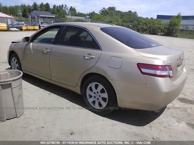 4T1BK3EK3AU107869 - 2010 TOYOTA CAMRY SE/LE/XLE ოქროსფერი ფოტო 3