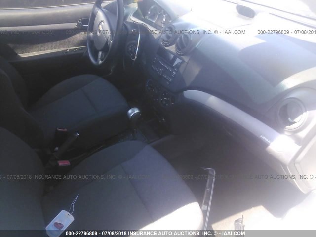 KL1TD5DE0BB257419 - 2011 CHEVROLET AVEO LS/LT 白色 照片 5