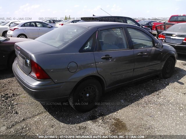 1FAFP34344W183763 - 2004 FORD FOCUS SE COMFORT/SE SPORT GRAY photo 4