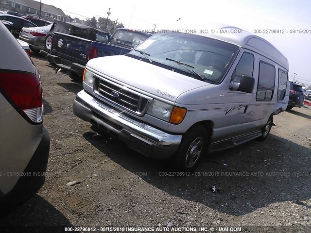 1FDRE14WX4HB09775 - 2004 FORD ECONOLINE E150 VAN SILVER photo 2