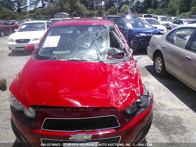 1G1JA6SH2D4196165 - 2013 CHEVROLET SONIC LS 红色 照片 6