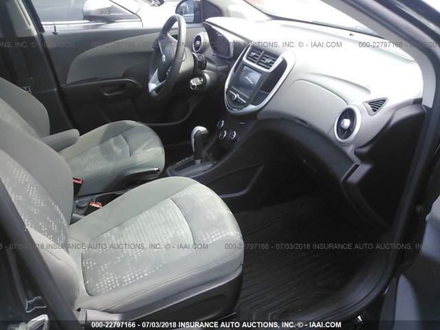 1G1JB5SH0H4134468 - 2017 CHEVROLET SONIC LS 黑色 照片 5