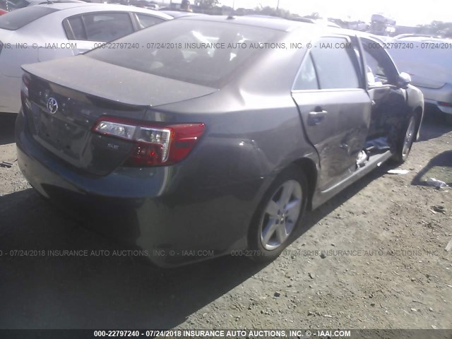 4T1BF1FK8DU717276 - 2013 TOYOTA CAMRY L/SE/LE/XLE 灰色 照片 4