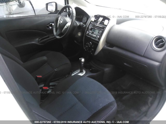 3N1CE2CP2FL439766 - 2015 NISSAN VERSA NOTE S/S PLUS/SV/SL/SR WHITE photo 5