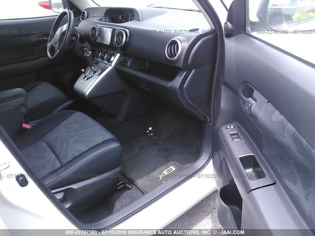 JTLZE4FEXCJ007401 - 2012 TOYOTA SCION XB თეთრი ფოტო 5