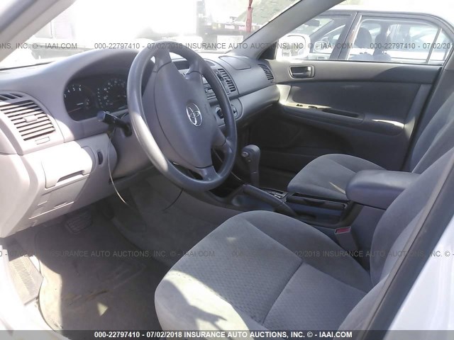 4T1BE32K93U151504 - 2003 TOYOTA CAMRY LE/XLE/SE თეთრი ფოტო 5