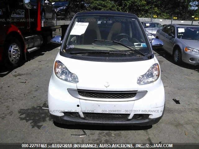 WMEEJ31X89K241369 - 2009 SMART FORTWO PURE/PASSION WHITE photo 6