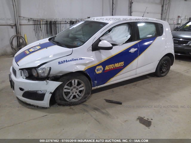 1G1JA6SH6C4145668 - 2012 CHEVROLET SONIC LS WHITE photo 2