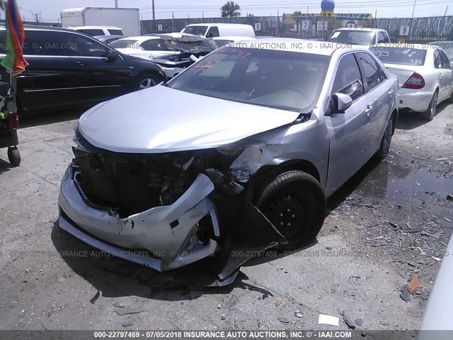 4T1BF1FK5CU005841 - 2012 TOYOTA CAMRY SE/LE/XLE ვერცხლისფერი ფოტო 2