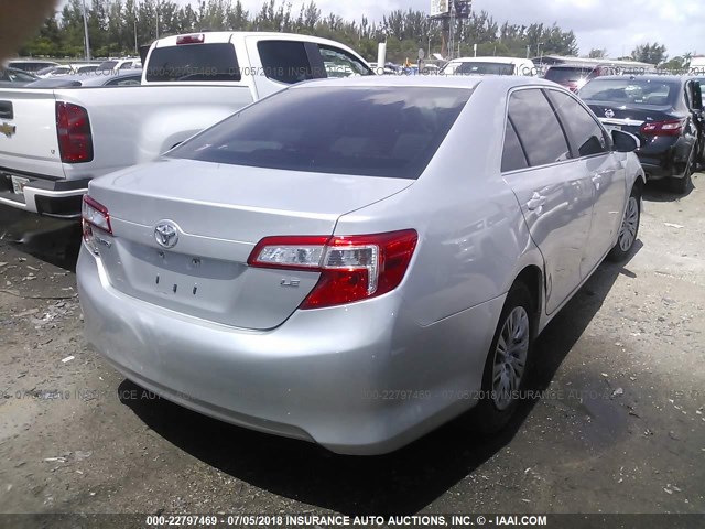 4T1BF1FK5CU005841 - 2012 TOYOTA CAMRY SE/LE/XLE ვერცხლისფერი ფოტო 4
