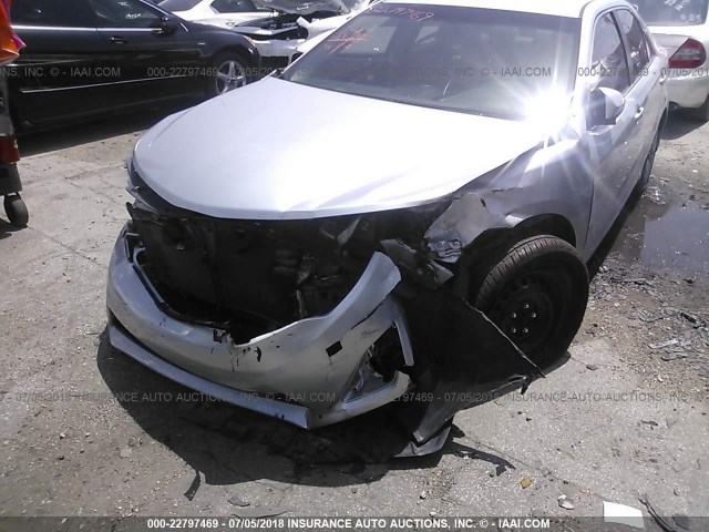 4T1BF1FK5CU005841 - 2012 TOYOTA CAMRY SE/LE/XLE ვერცხლისფერი ფოტო 6