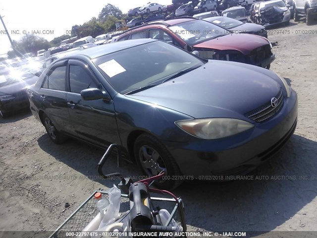 4T1BE32K52U538355 - 2002 TOYOTA CAMRY LE/XLE/SE მწვანე ფოტო 1