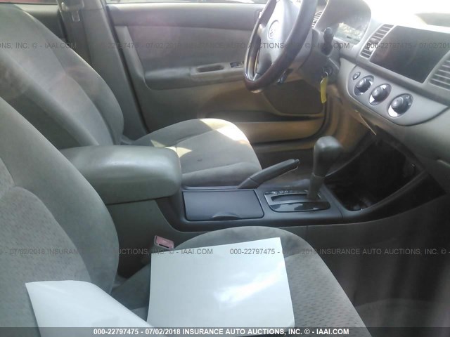 4T1BE32K52U538355 - 2002 TOYOTA CAMRY LE/XLE/SE მწვანე ფოტო 5