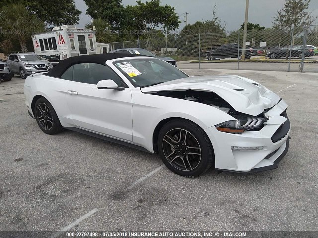 1FATP8UH2J5111134 - 2018 FORD MUSTANG WHITE photo 1