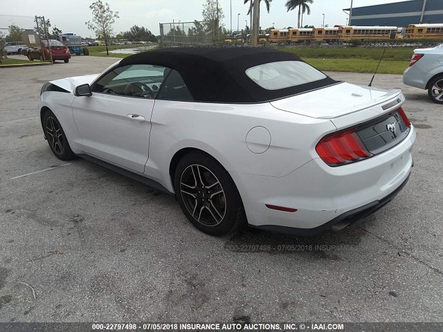 1FATP8UH2J5111134 - 2018 FORD MUSTANG WHITE photo 3