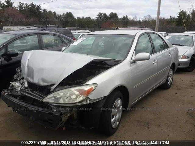 4T1BE32K03U671025 - 2003 TOYOTA CAMRY LE/XLE/SE ნაცრისფერი ფოტო 2