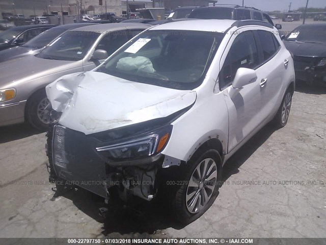 KL4CJASB6JB594298 - 2018 BUICK ENCORE PREFERRED Ақ фото 2