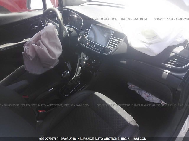 KL4CJASB6JB594298 - 2018 BUICK ENCORE PREFERRED Ақ фото 5