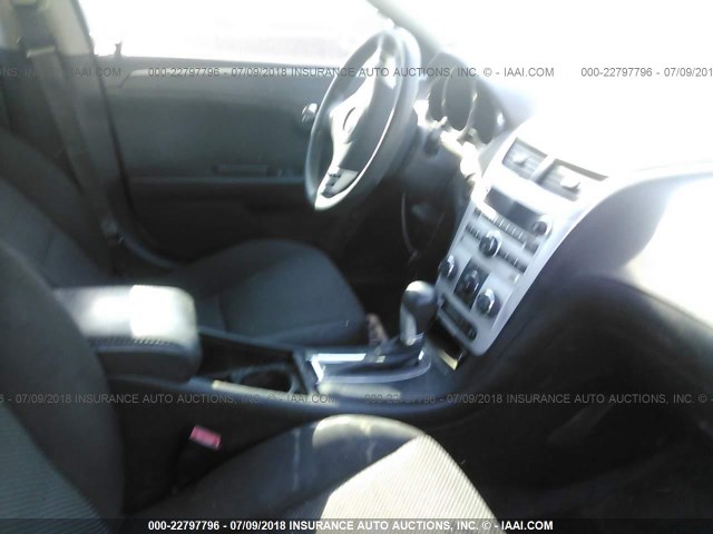 1G1ZC5E06CF289965 - 2012 CHEVROLET MALIBU 1LT 白色 照片 5